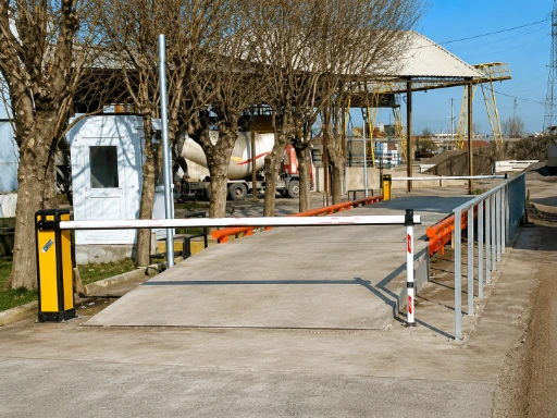 Bidirectional mechanical arm traffic barrier for weighbridge automation, Kenya