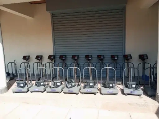 On-site calibration of the platform scale prior to handover