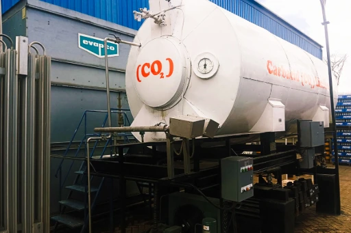 Site photo showing the monitored CO2 tank installation