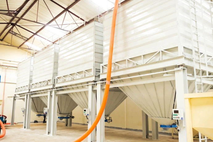 Automated grain silo weighing system for precise measurement of stored grains.