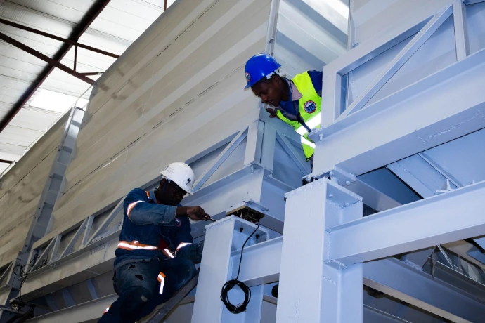 Grain storage silo fitted with weighing system, Food4Education Nairobi