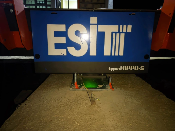 ESIT steel weighbridge deck being installed at Mai Mahiu, Nakuru County The ESIT deck lifted into position over the foundation