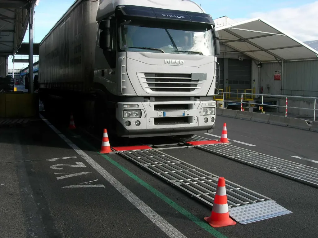 Mobile axle weighing system CET LSWIM